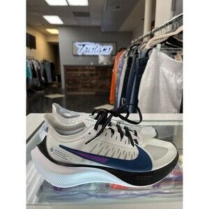 Nike Zoom Gravity Running Shoes Women’s Size 7.5 White Gray Black Purple Running